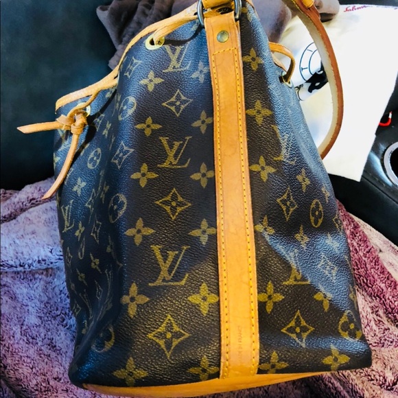 Authentic Louis Vuitton Noe Shoulder Bag - Picture 5 of 8